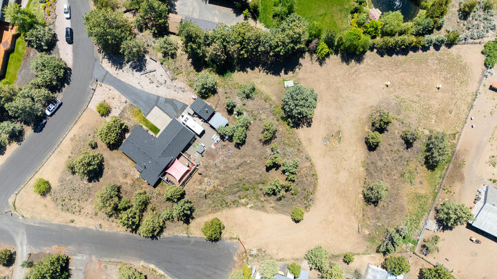 64911 Glacier View Drive  Bend OR 97703 photo