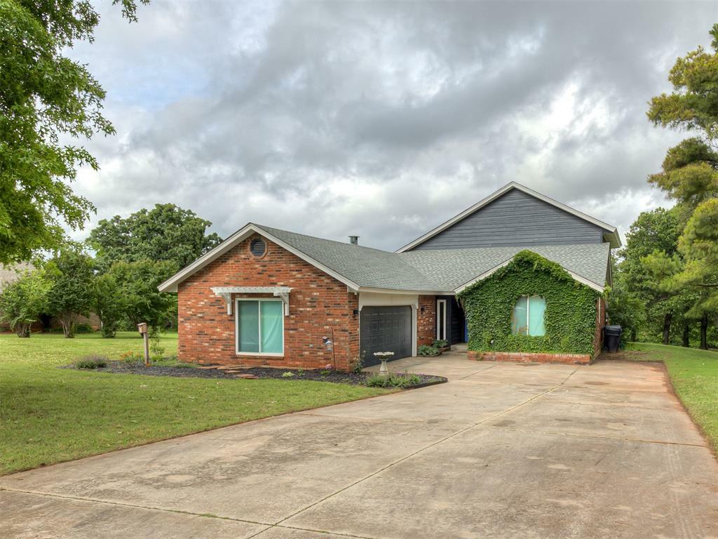 Property Photo: 6401 Saddleback Drive OK 73150