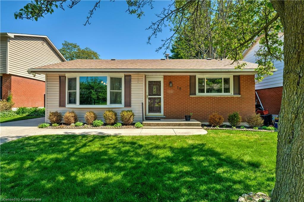 Property Photo: 18 Darlington Drive ON L9C 2L7