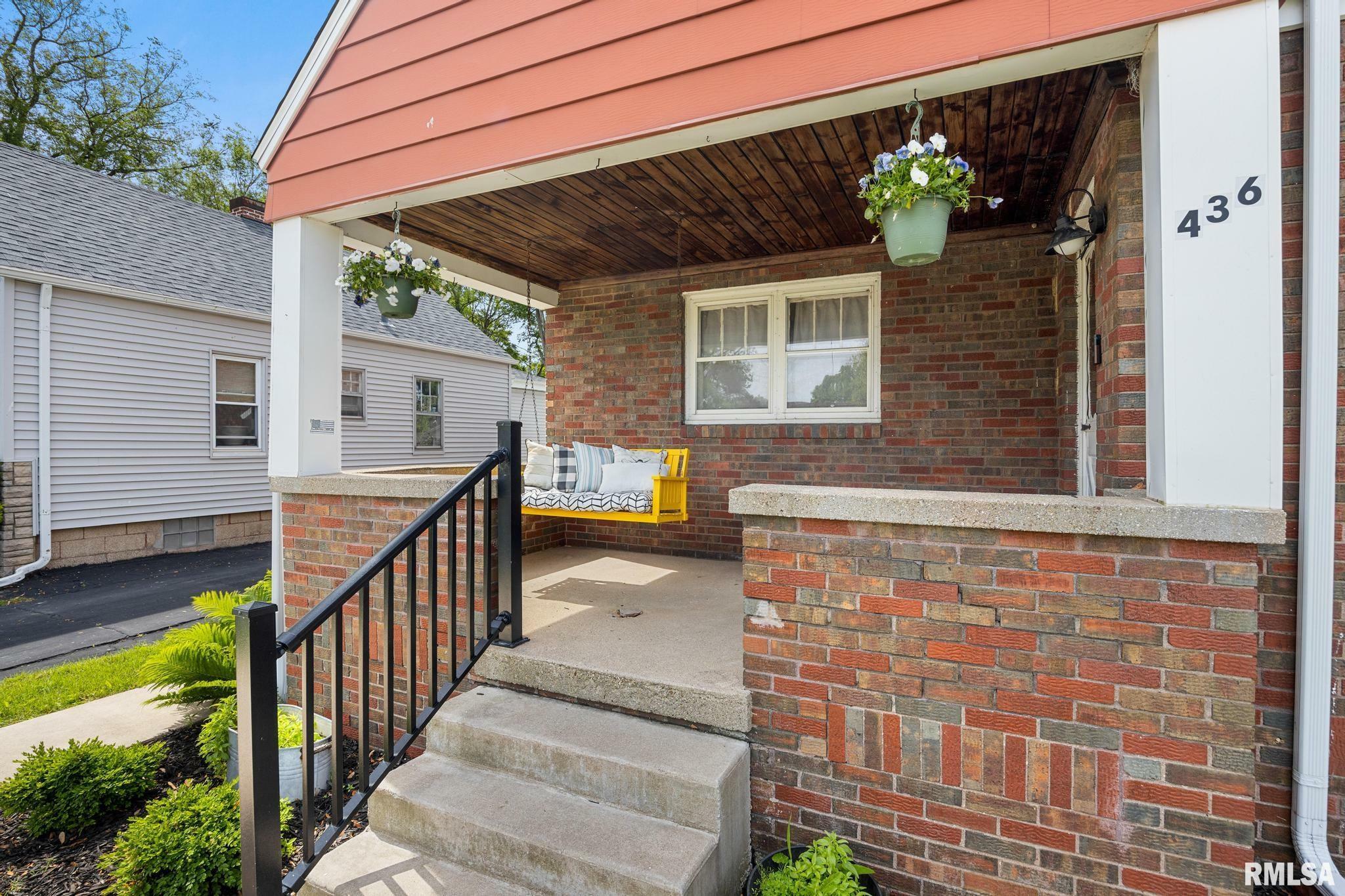 Property Photo: 436 Carola Street IL 61610
