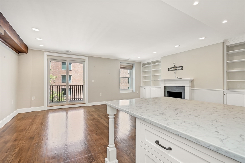 Property Photo: 343 Commercial St 301 MA 02109