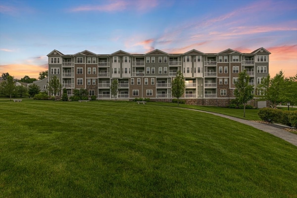 1 Francis Dr 211  Andover MA 01810 photo