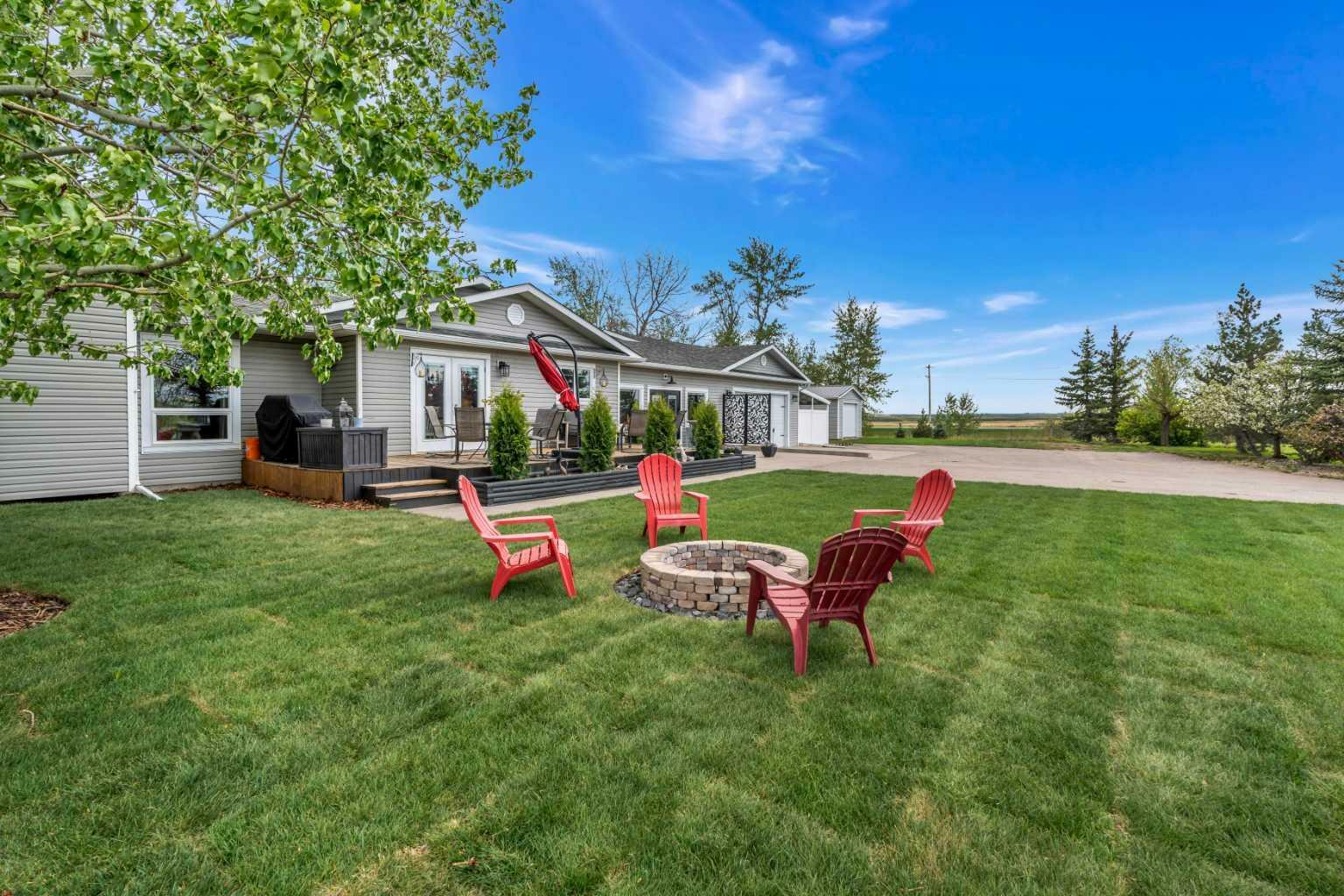 Property Photo:  496020 19 Street E  AB T1V 1N1 