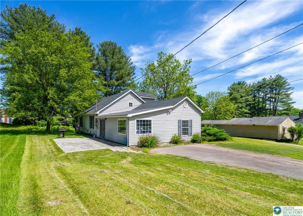 Property Photo: 7112 Howell Terrace PA 18360