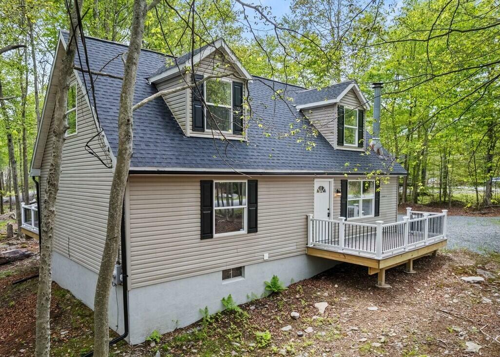 Property Photo: 350 Maxatawny Drive PA 18347