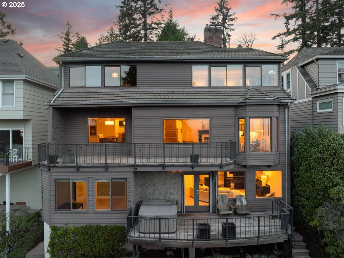 Property Photo: 2869 SW Champlain Dr OR 97205