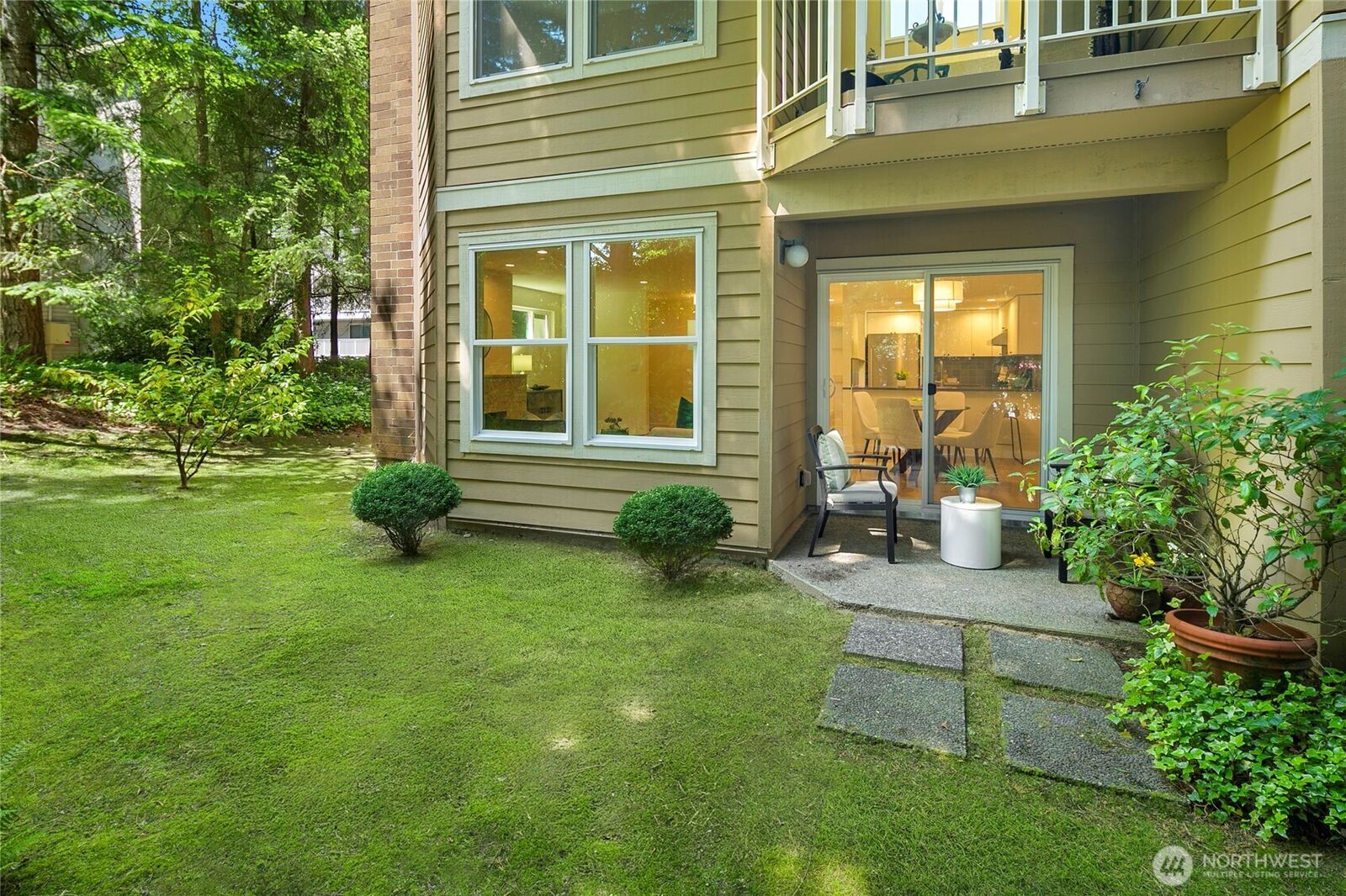 Property Photo:  14633 NE 40th Street K7  WA 98007 