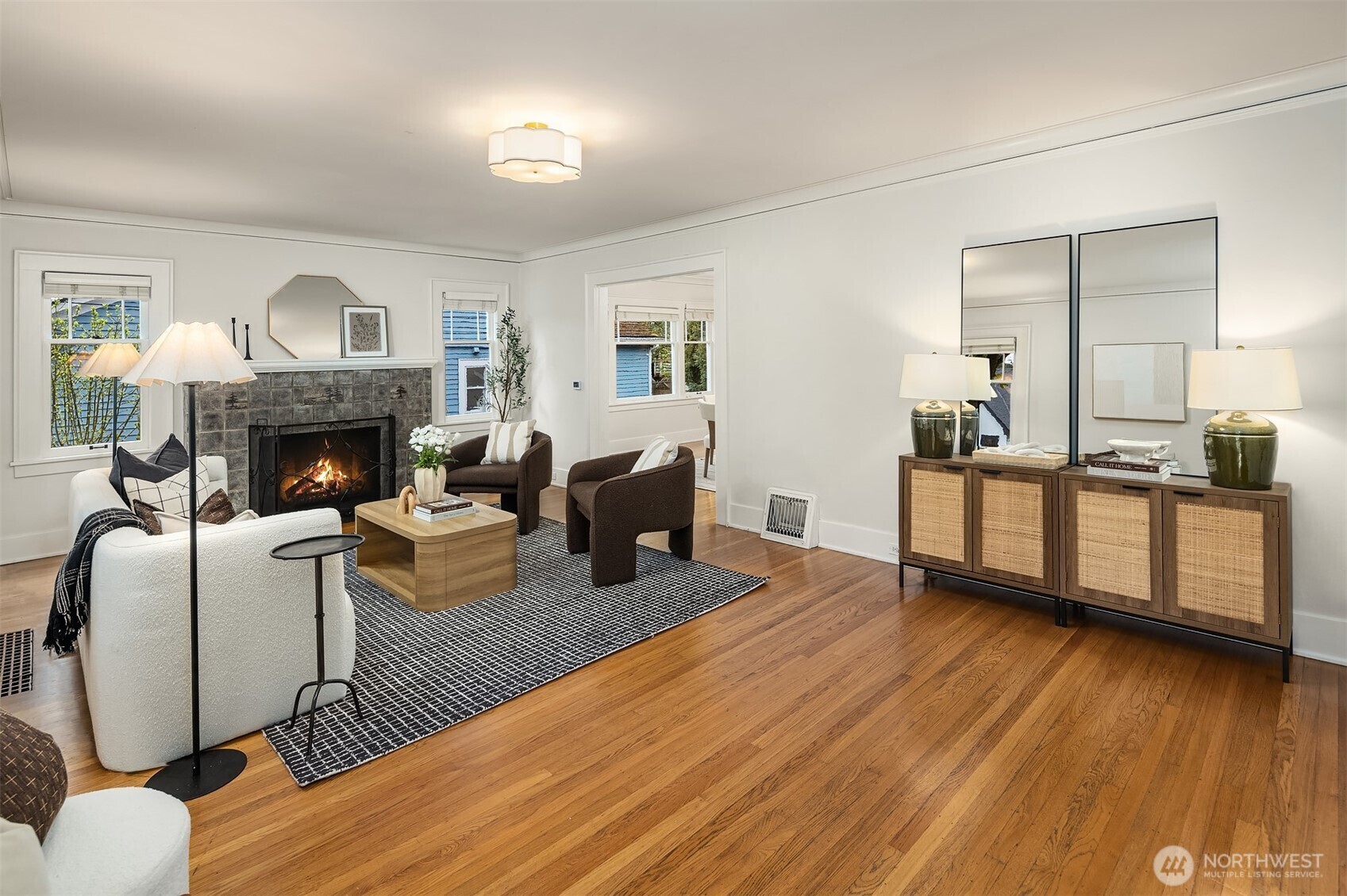Property Photo: 2217 E Louisa Street WA 98112