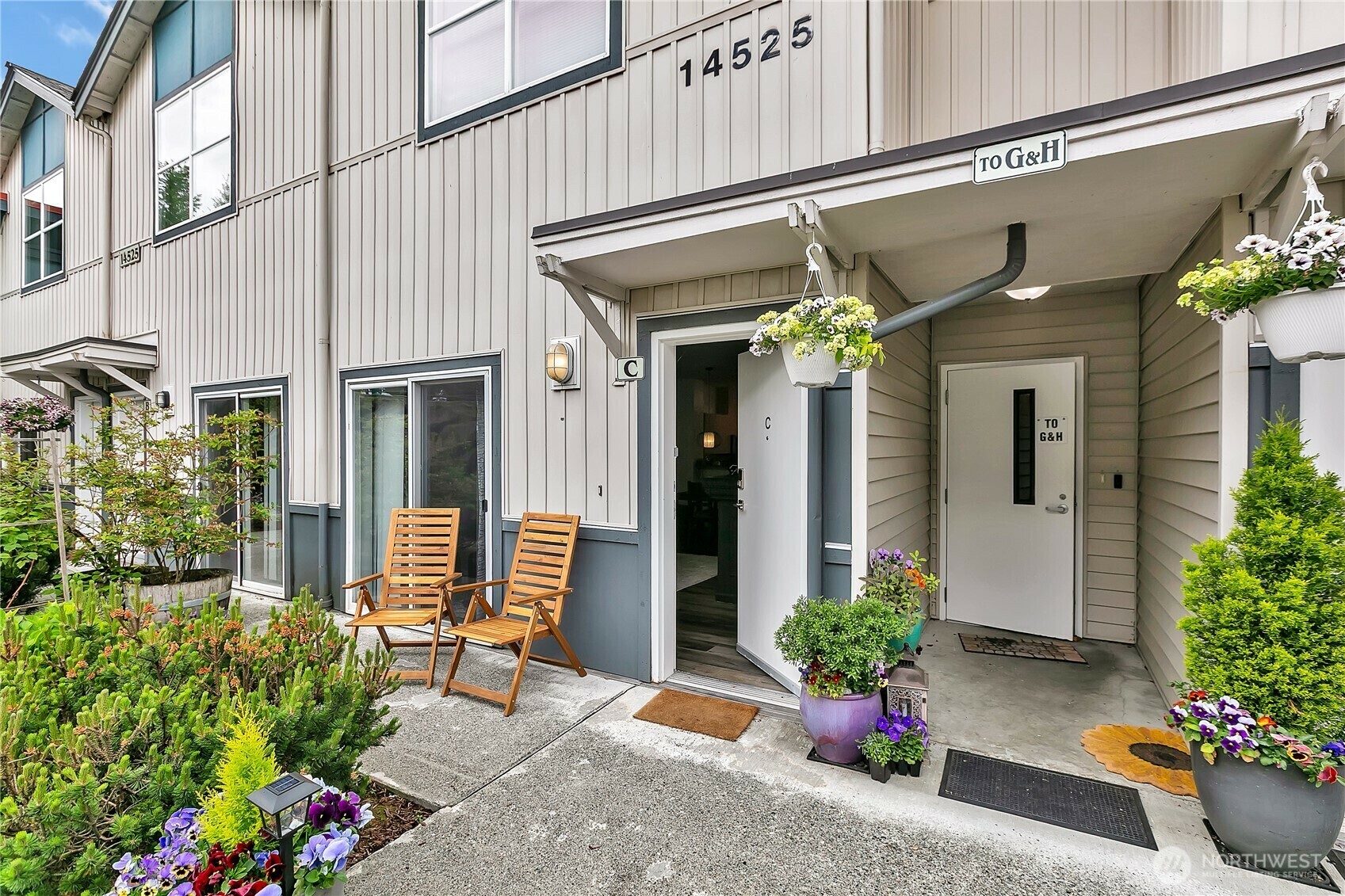 Property Photo: 14525 1st Lane NE C WA 98019