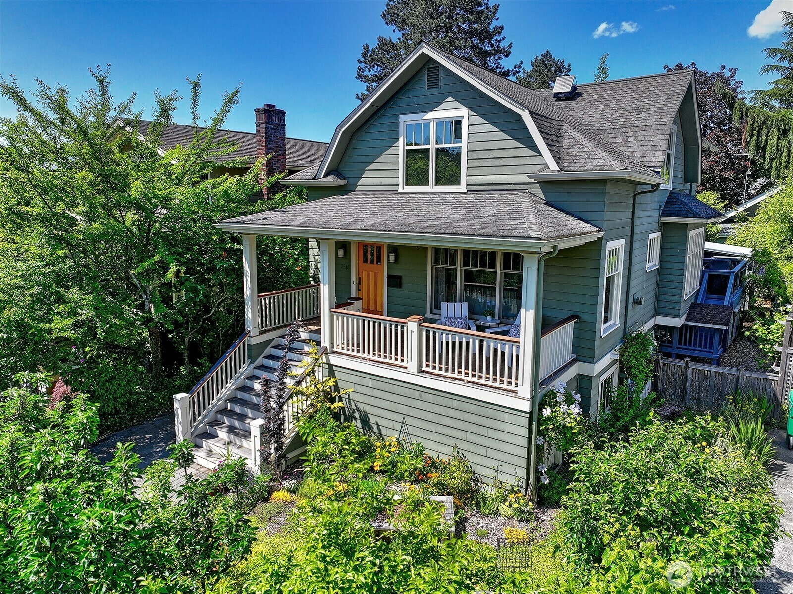 Property Photo: 2518 E McGraw Street WA 98112