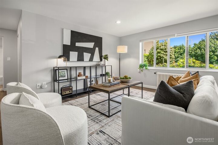 Property Photo:  1800  Taylor Avenue N 1  WA 98109