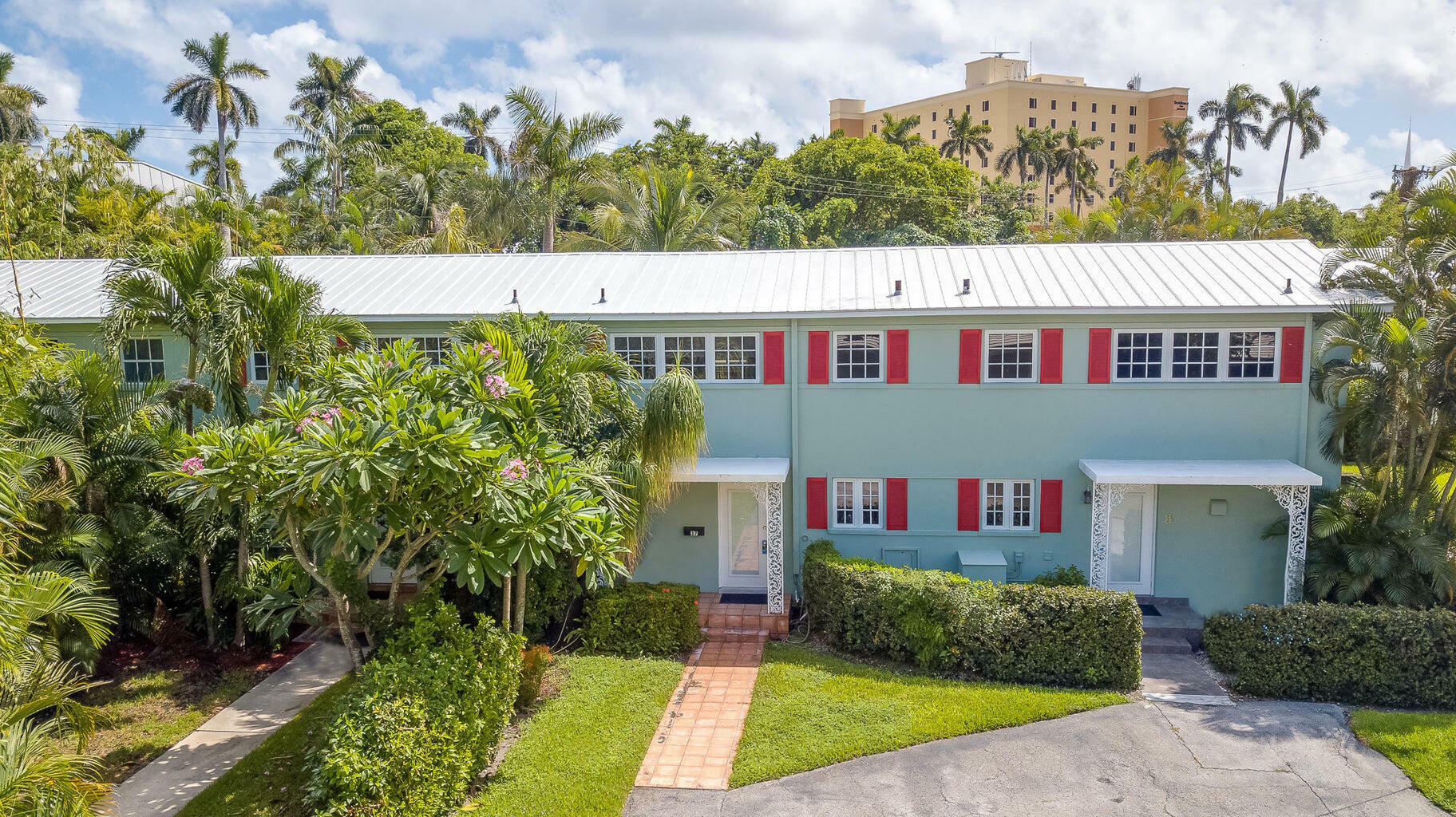 Property Photo: 35 East Road FL 33483