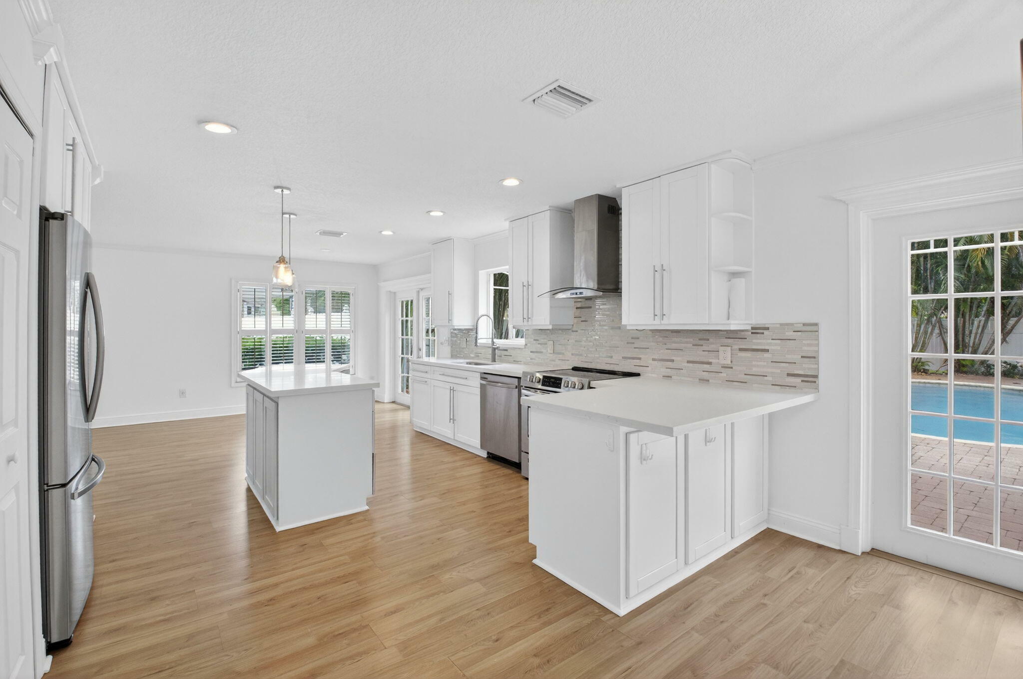Property Photo: 6903 Beacon Hollow Turn FL 33437