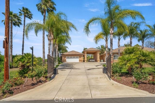 Property Photo: 2189 Myers Street CA 92503