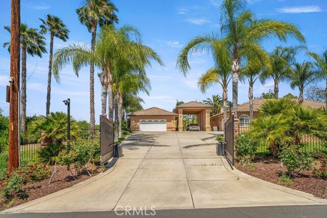 Property Photo:  2189 Myers Street  CA 92503 