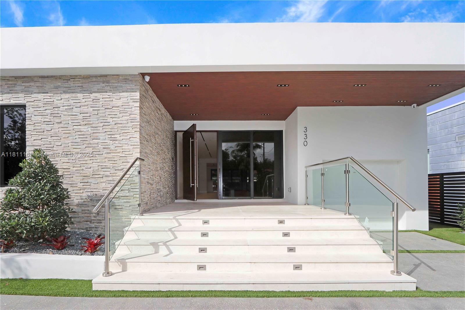 Property Photo: 330 SW 19th Rd FL 33129