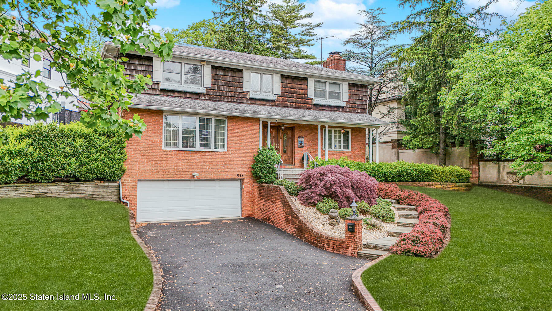 Property Photo: 533 Ocean Terrace NY 10301