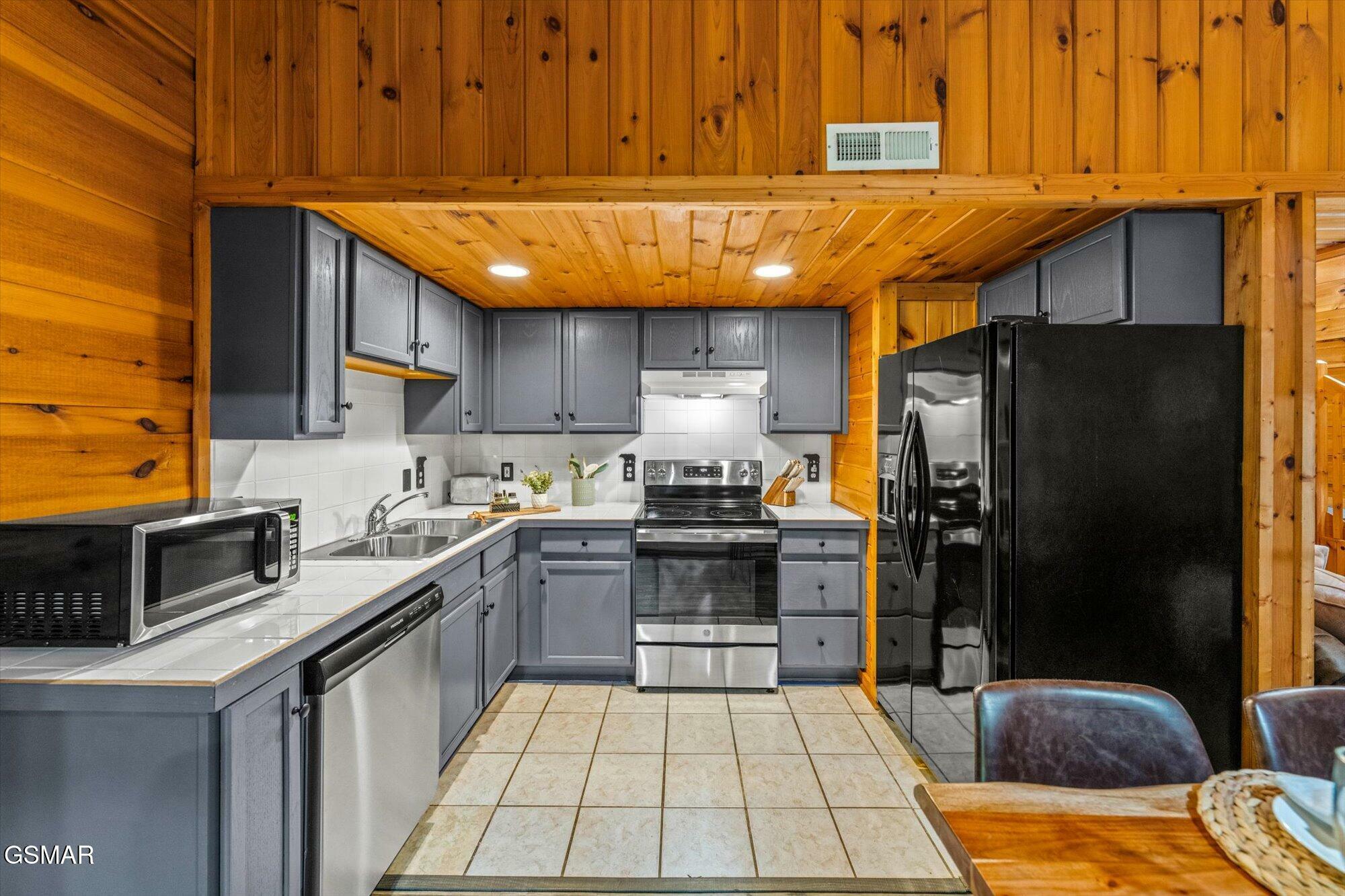Property Photo:  632 Morning Mist Way  TN 37738 