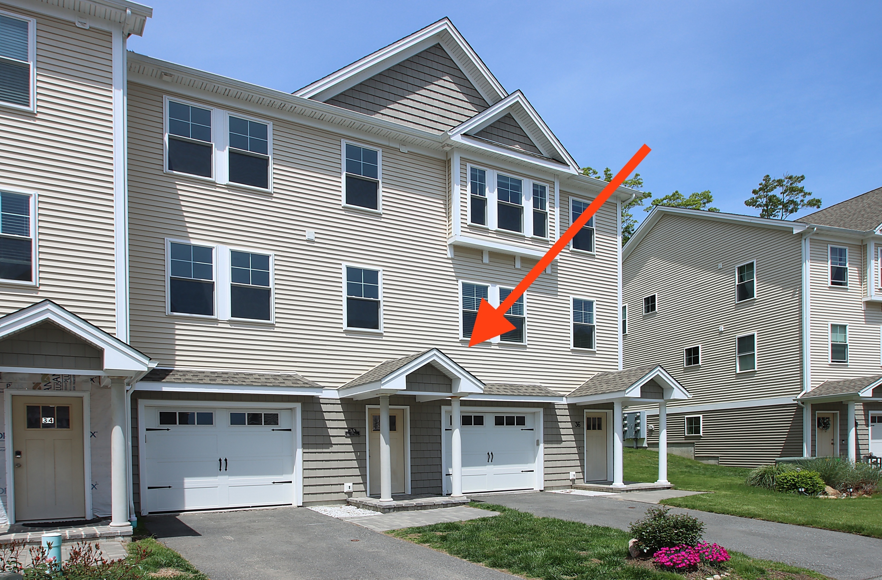 Property Photo:  35 Village Crossing 35  CT 06357 
