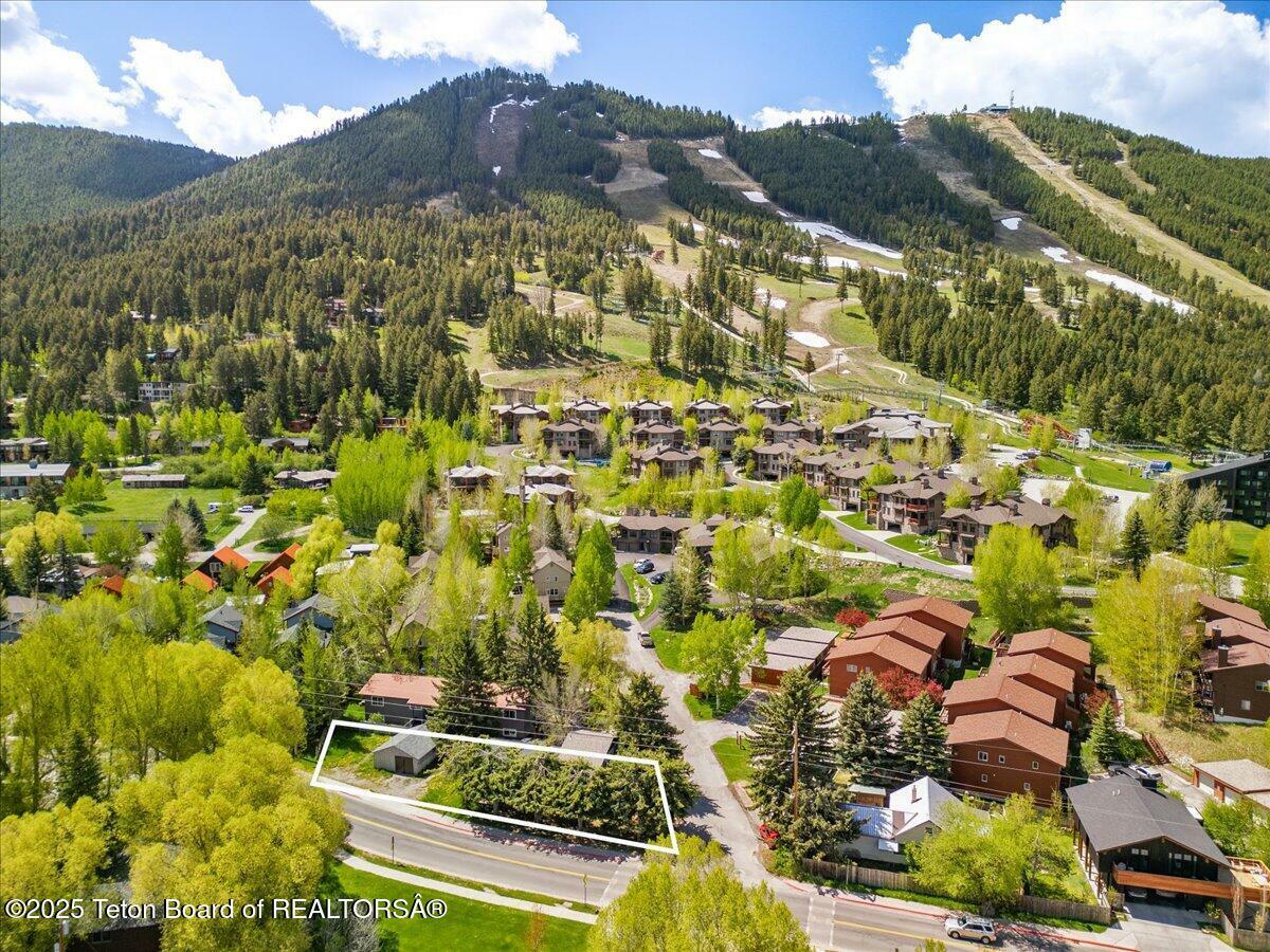 Property Photo: 500 E Kelly Avenue WY 83001