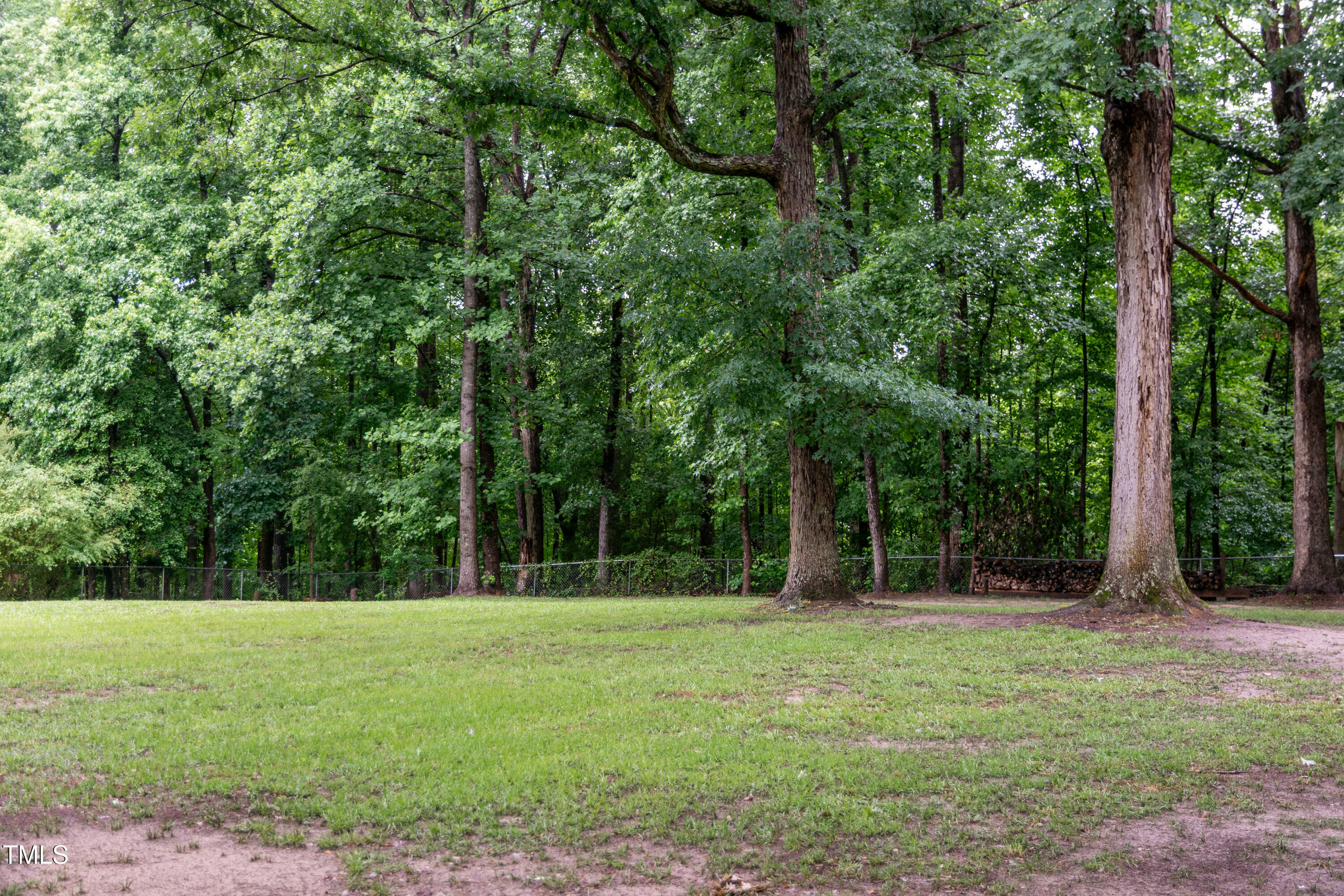 Property Photo: 2532 Rolling Meadows Drive NC 27603