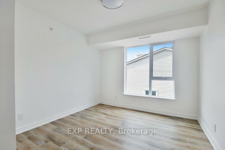 Property Photo: 29 Robinson Avenue 301 ON K1N 8N8
