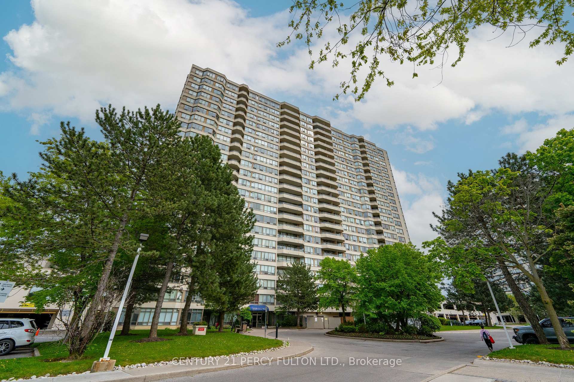 Photo de la propriété:  3 Greystone Walk Drive 925  ON M1K 5J4 