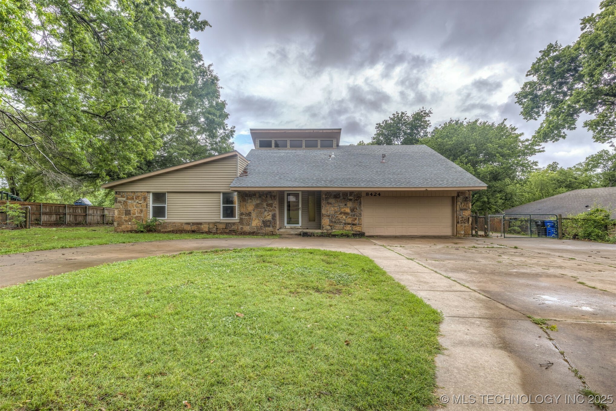 Property Photo:  8424 Harp Boulevard  OK 74014 