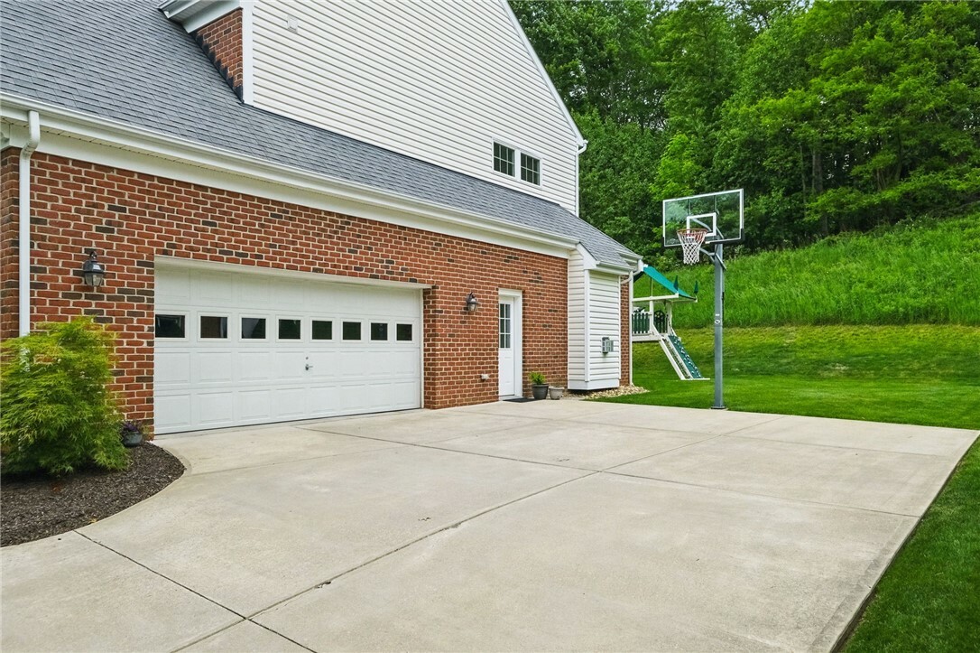 Property Photo: 509 Rockport Place PA 15090
