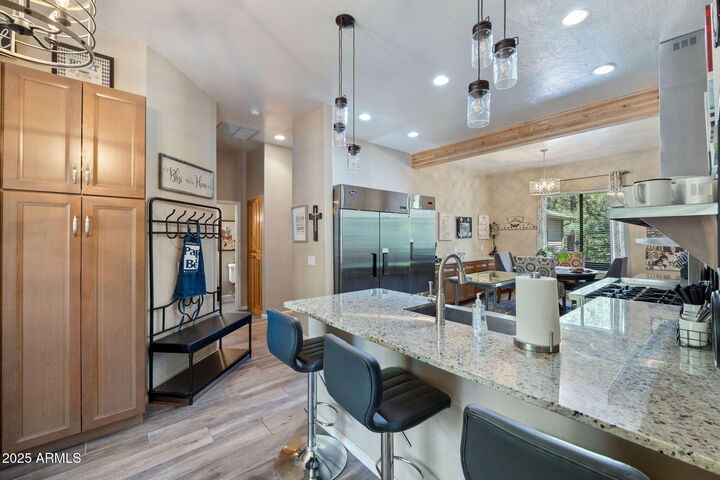 Property Photo: 1180 E Waterway Lane AZ 85901