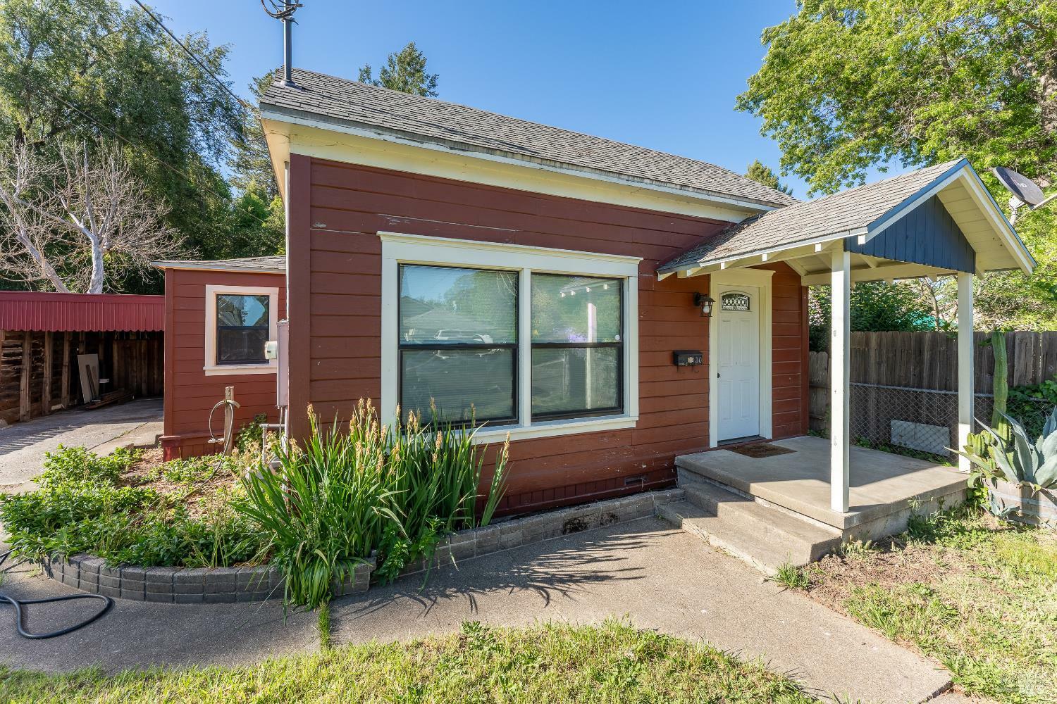 30 W Oak Street  Willits CA 95490 photo