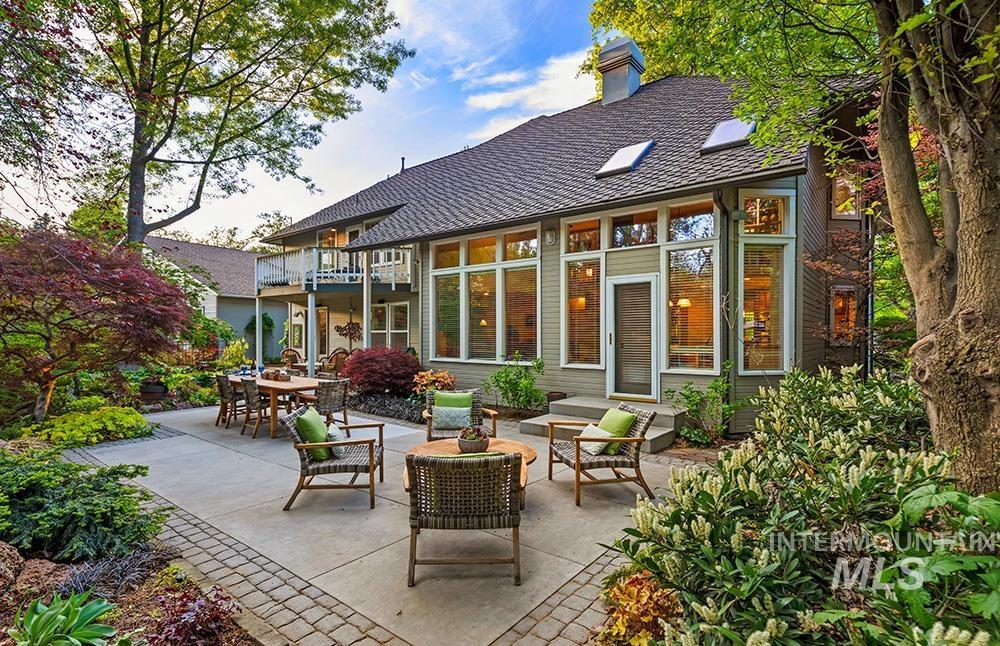 Property Photo: 1519 E Holly St ID 83712