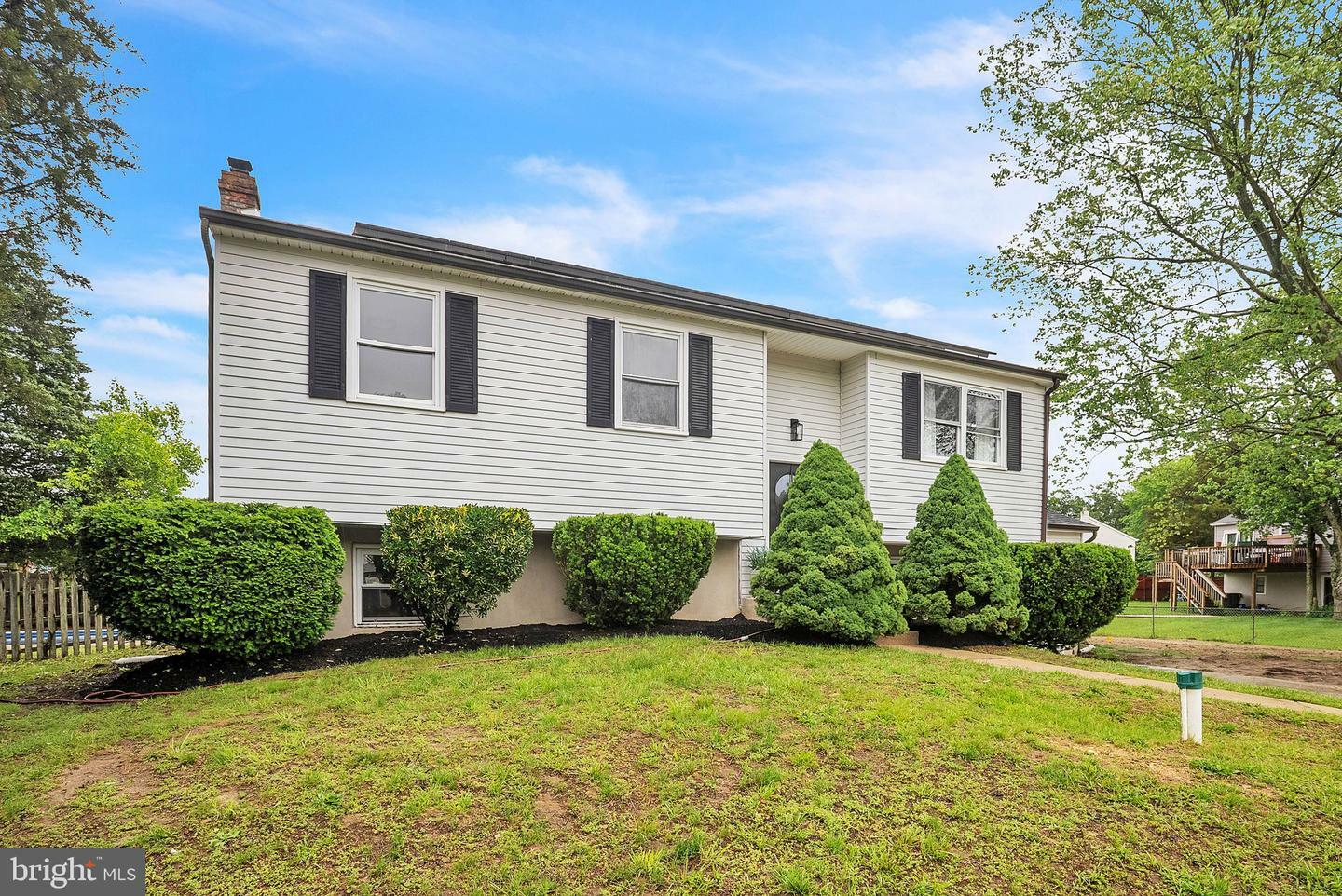 Property Photo: 4 Donna Marie Court NJ 08081