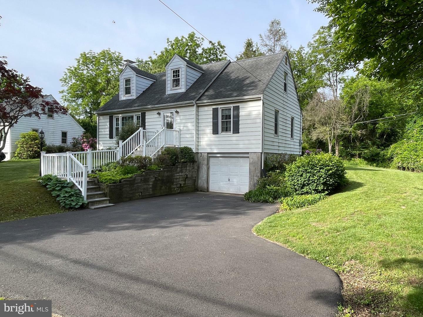 Property Photo: 231 Taylorsville Road PA 19067