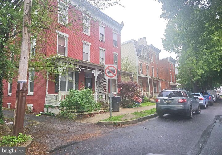 Property Photo:  208 N 15th Street  PA 17103 