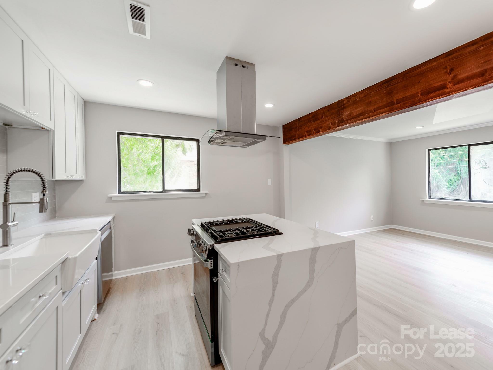 Property Photo:  4925 Springview Road  NC 28213 