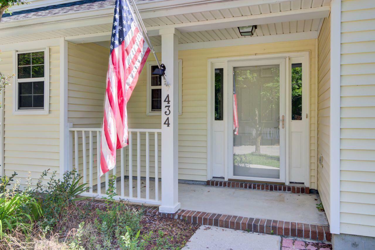 Property Photo: 434 Antebellum Lane SC 29464