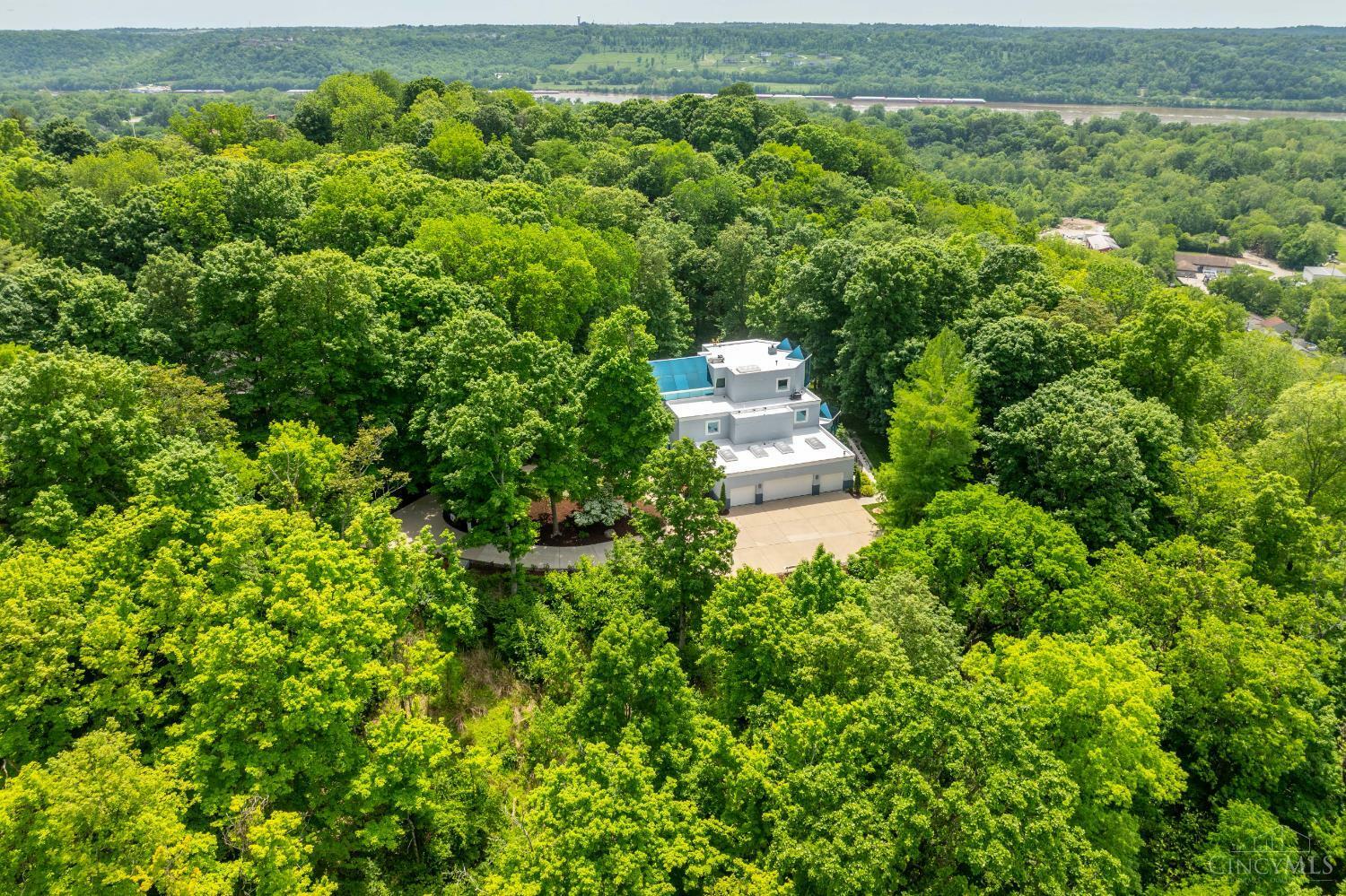 Property Photo: 7386 Southpointe Drive OH 45233