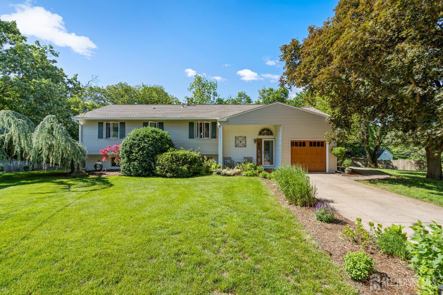 Property Photo: 5 Meade Court NJ 08854