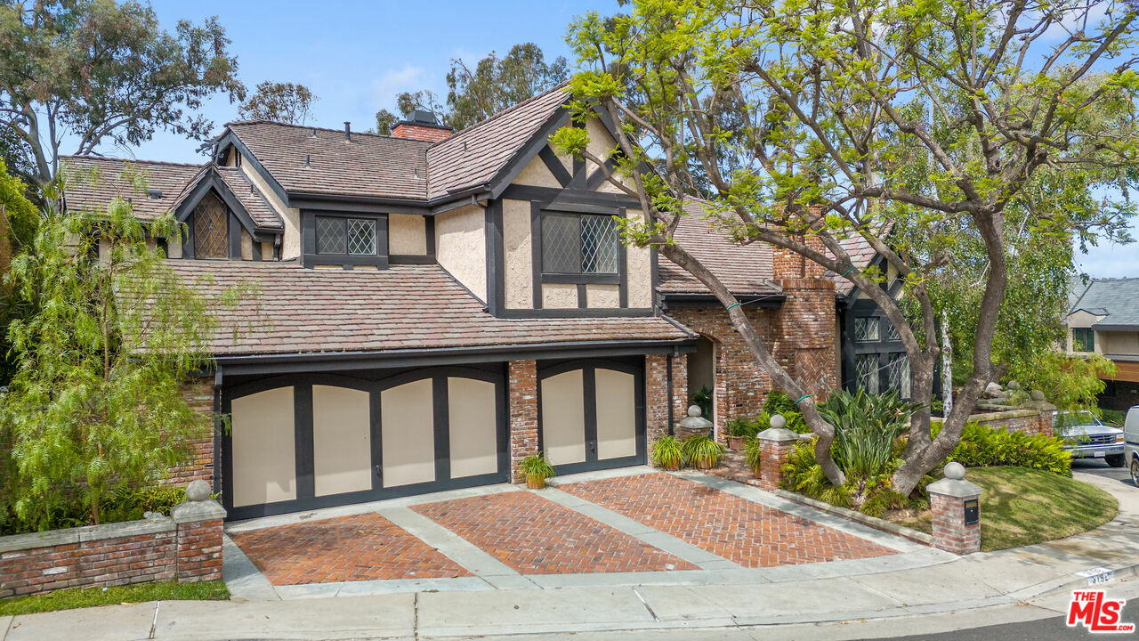Property Photo: 3192 Toppington Dr CA 90210