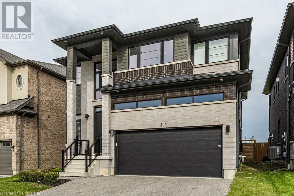 Photo de la propriété: 102 Greenwich Avenue ON L8J 0L6