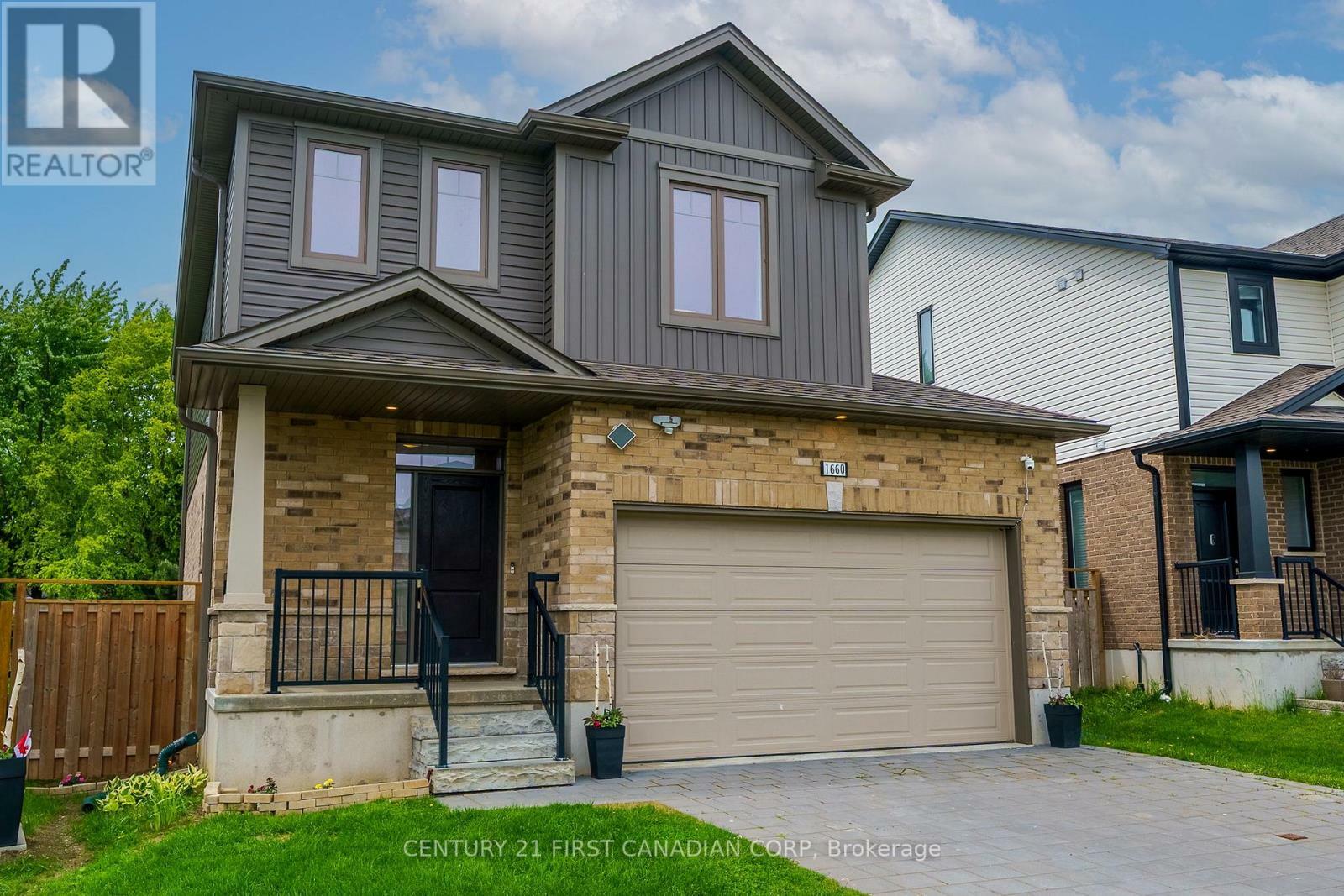 Property Photo: 1660 Beaverbrook Avenue ON N6H 0E3