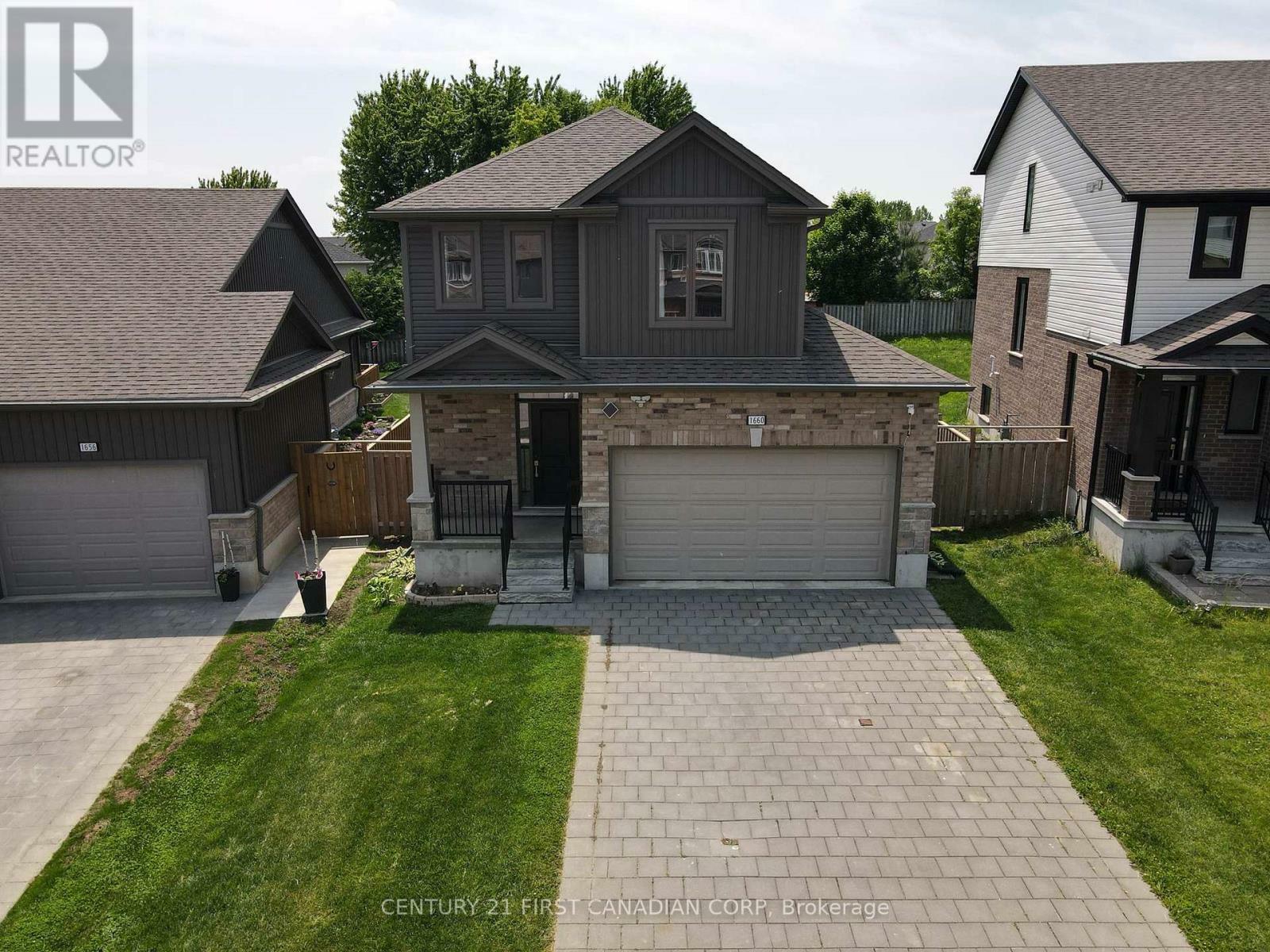 Property Photo: 1660 Beaverbrook Avenue ON N6H 0E3
