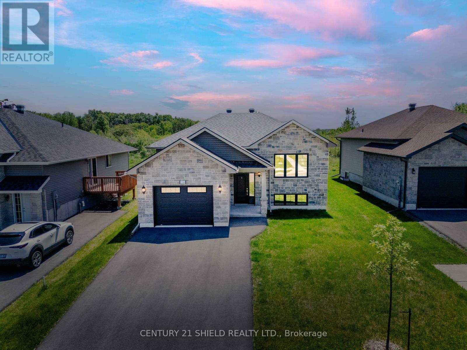 2300 Crewson Court  Cornwall ON K6H 7N2 photo