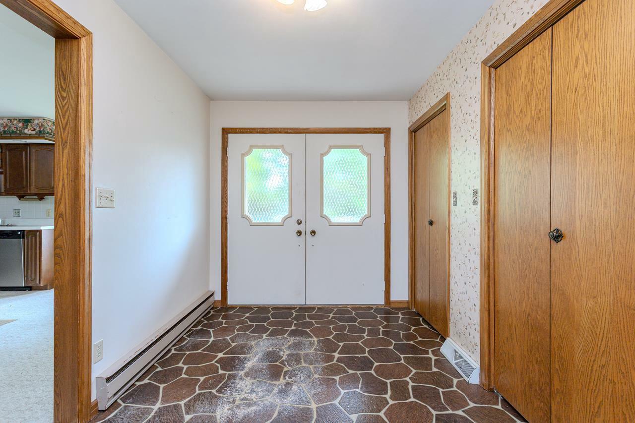 Property Photo:  419 East Beech Street  WI 54426 