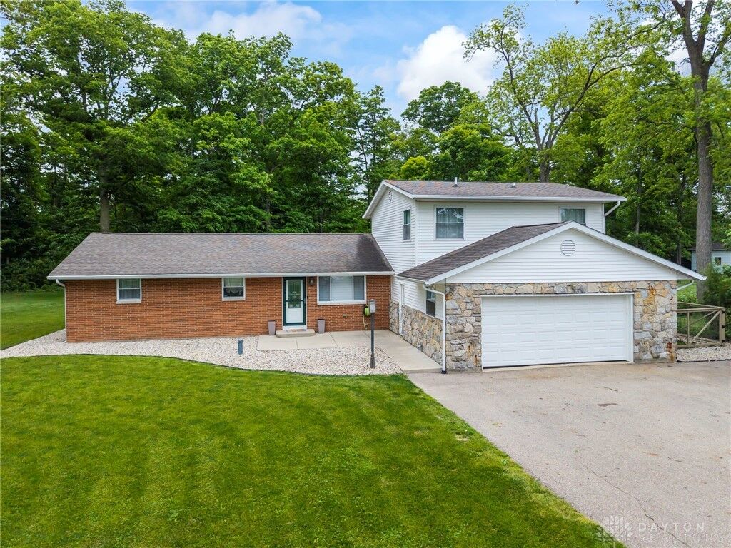Property Photo: 5183 S Rangeline Road OH 45383