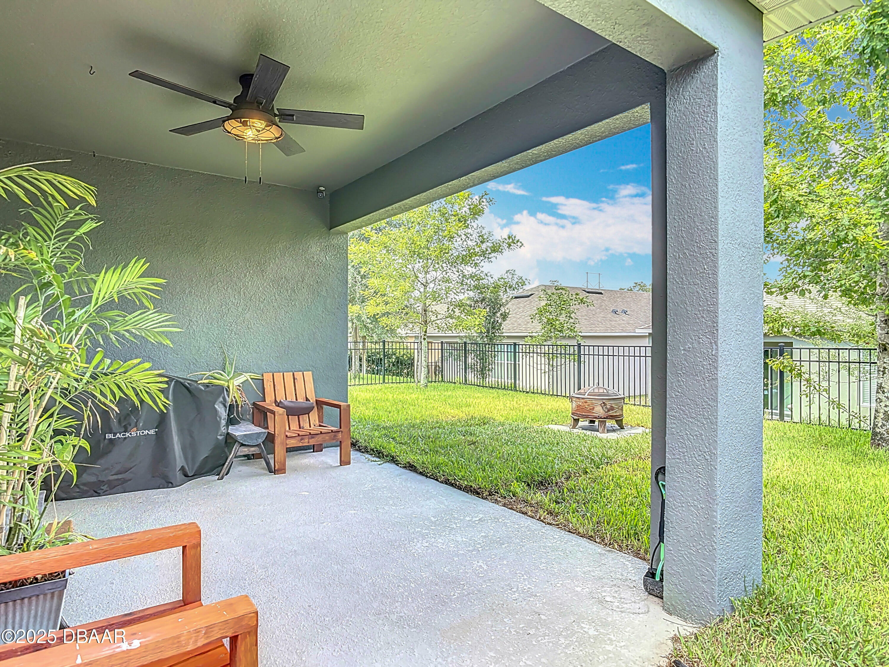 Property Photo: 330 Charles Drive FL 32724