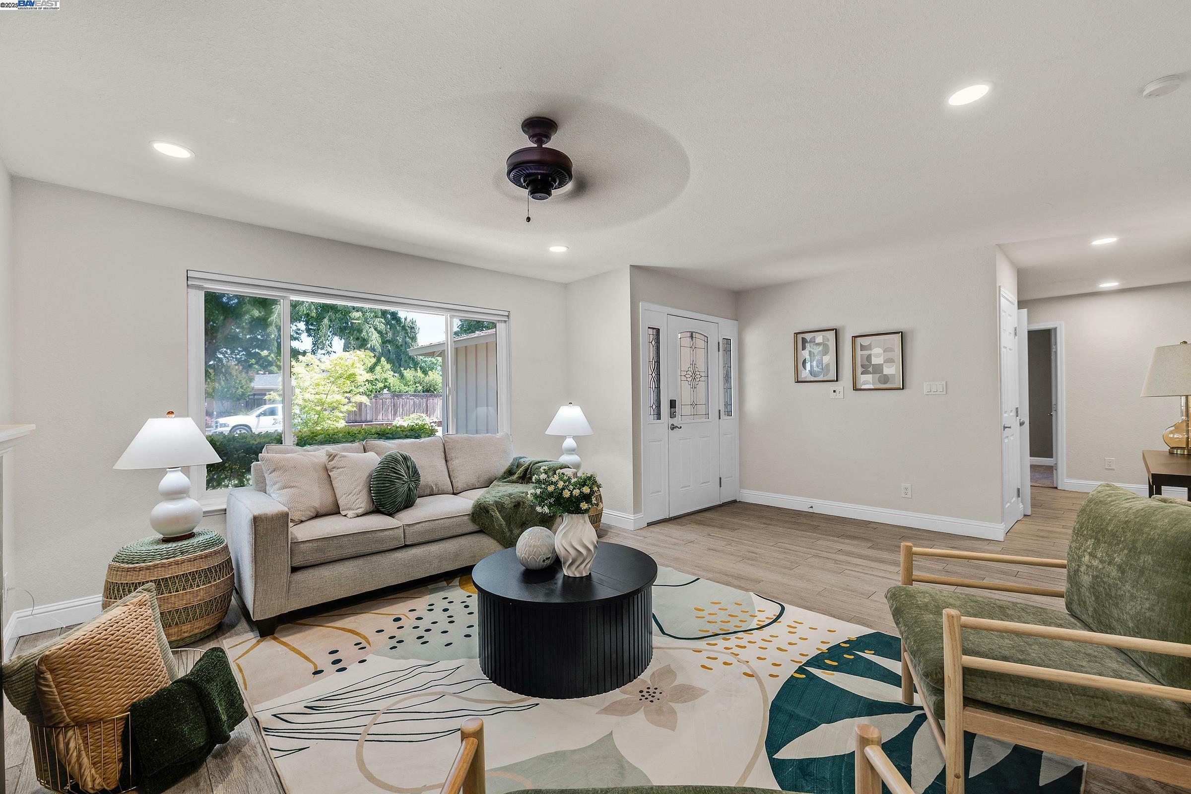 Property Photo: 620 Swallow Dr CA 94551