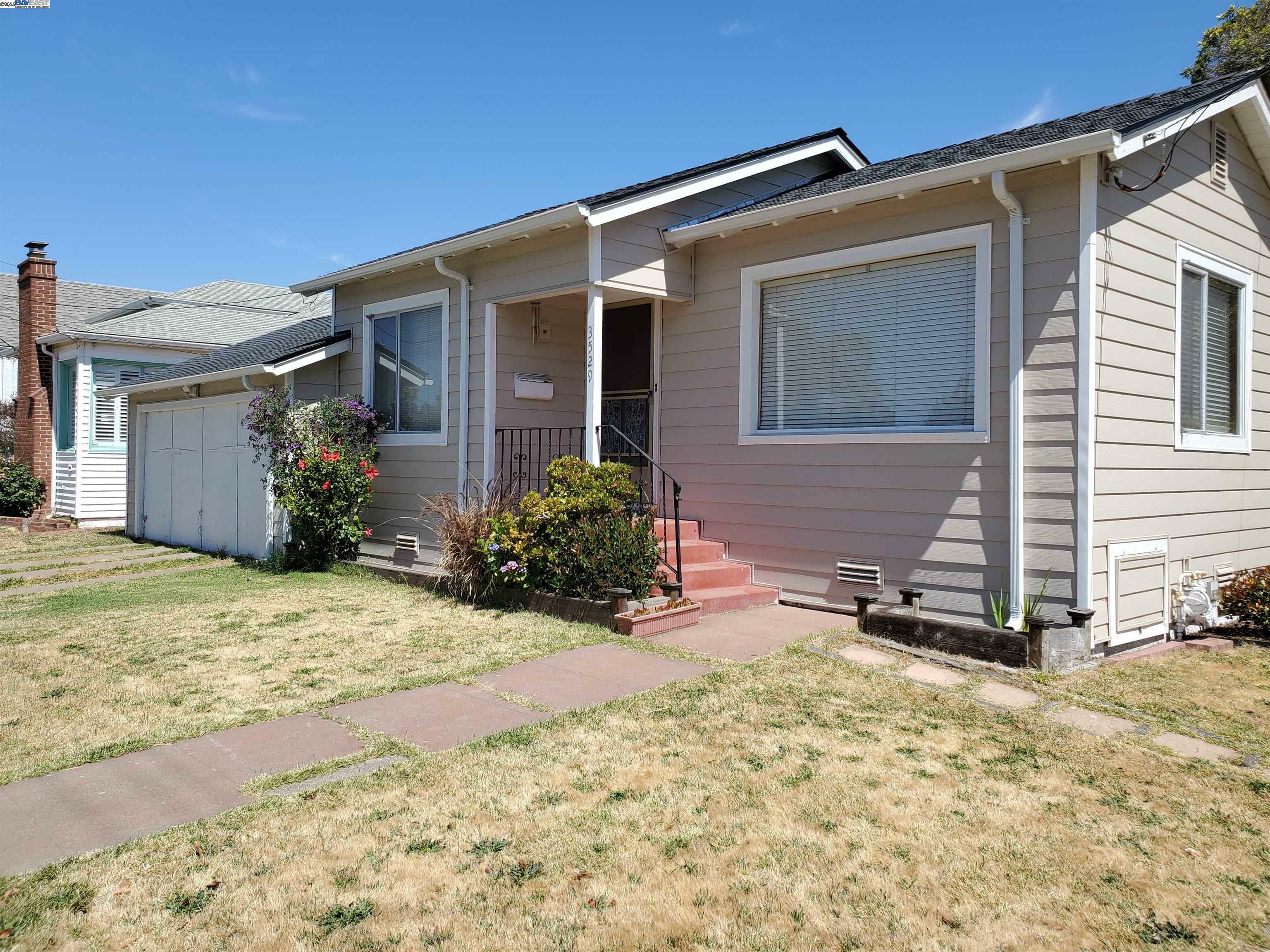 Property Photo: 3529 Roosevelt Ave CA 94805