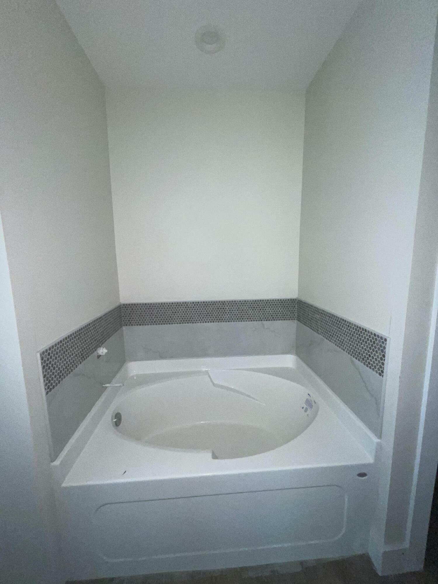 Property Photo: 424 Ed Street FL 32547